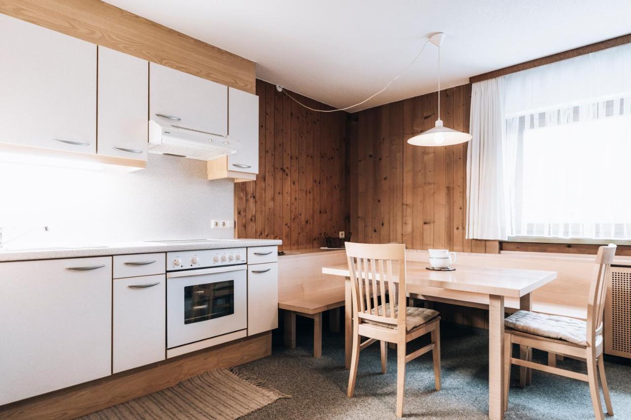 Gaestehaus Laesser Меллау Экстерьер фото